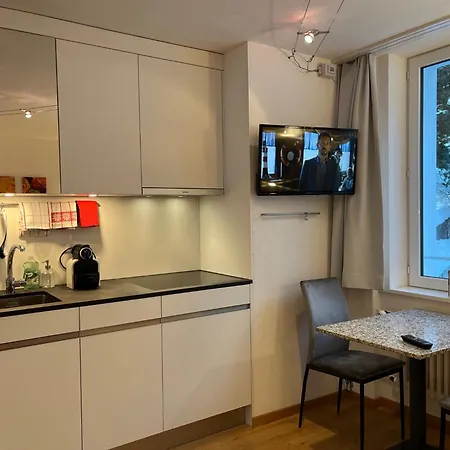Chesa Quadrella Zimmer Mit Kuechenzeile Inklusive Bergbahnen Im Sommer-Ausser Studio Homestay