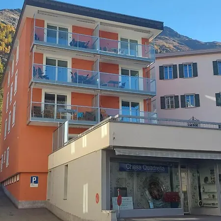 Rum i privatbostad Chesa Quadrella Mit Kuechenzeile Inklusive Bergbahnen Im Sommer-ausser Pontresina