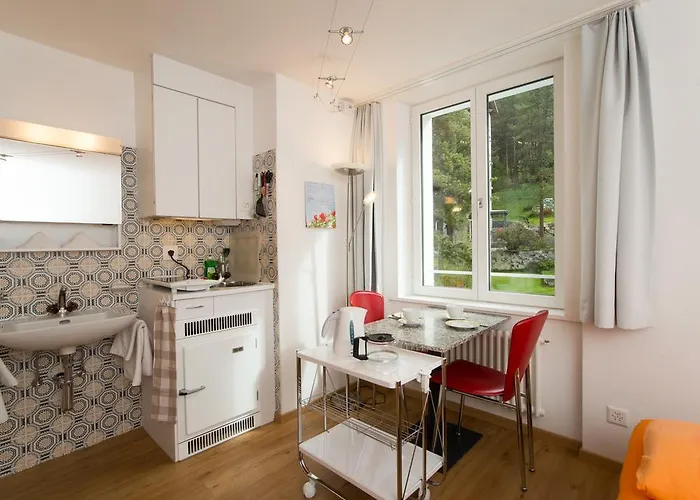 Pansiyon Chesa Quadrella Mit Kuechenzeile Inklusive Bergbahnen Im Sommer-ausser