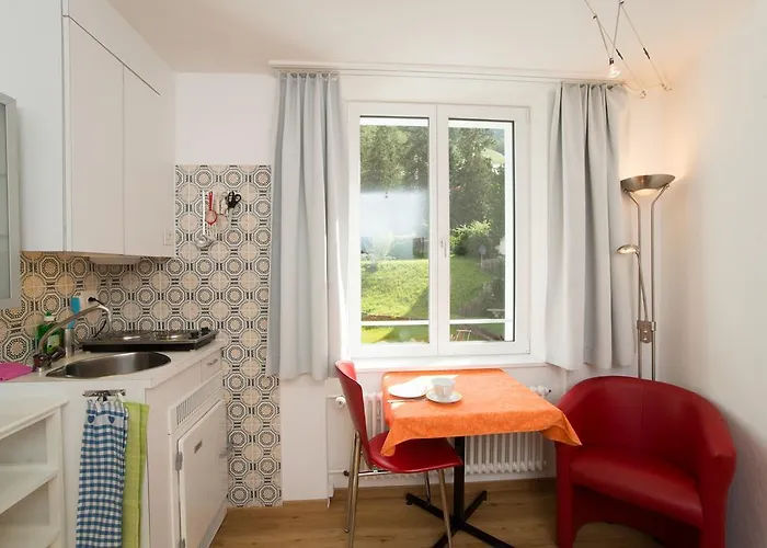 Kwatera prywatna Chesa Quadrella Mit Kuechenzeile Inklusive Bergbahnen Im Sommer-ausser