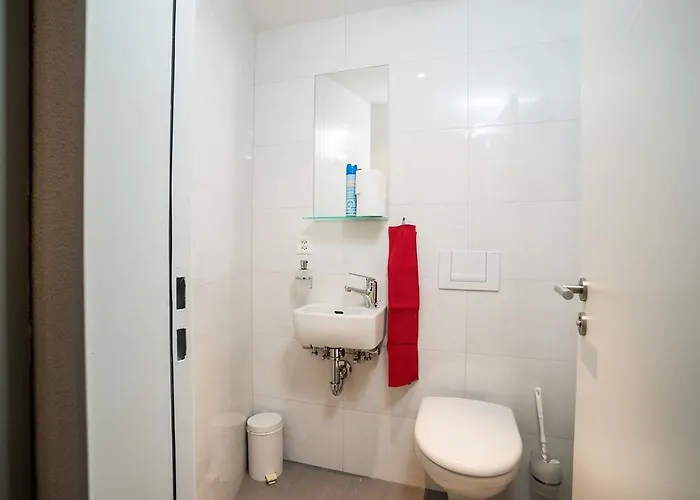 Chesa Quadrella Mit Kuechenzeile Inklusive Bergbahnen Im Sommer-ausser Pontresina