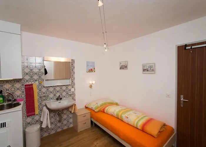 Chesa Quadrella Mit Kuechenzeile Inklusive Bergbahnen Im Sommer-ausser Pontresina